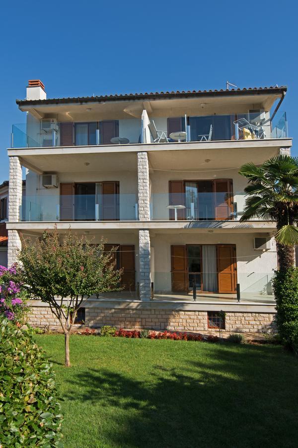Apartmani Mira Premantura Exterior foto