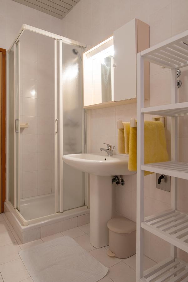 Apartmani Mira Premantura Exterior foto